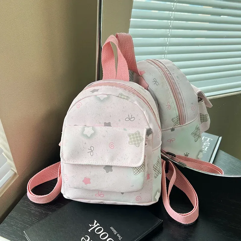 Sac à dos en nylon pour femmes, style coréen tendance, personnalisé, polyvalent, petit sac à dos de loisirs, mini sac à dos pour les sports de plein air, usage quotidien