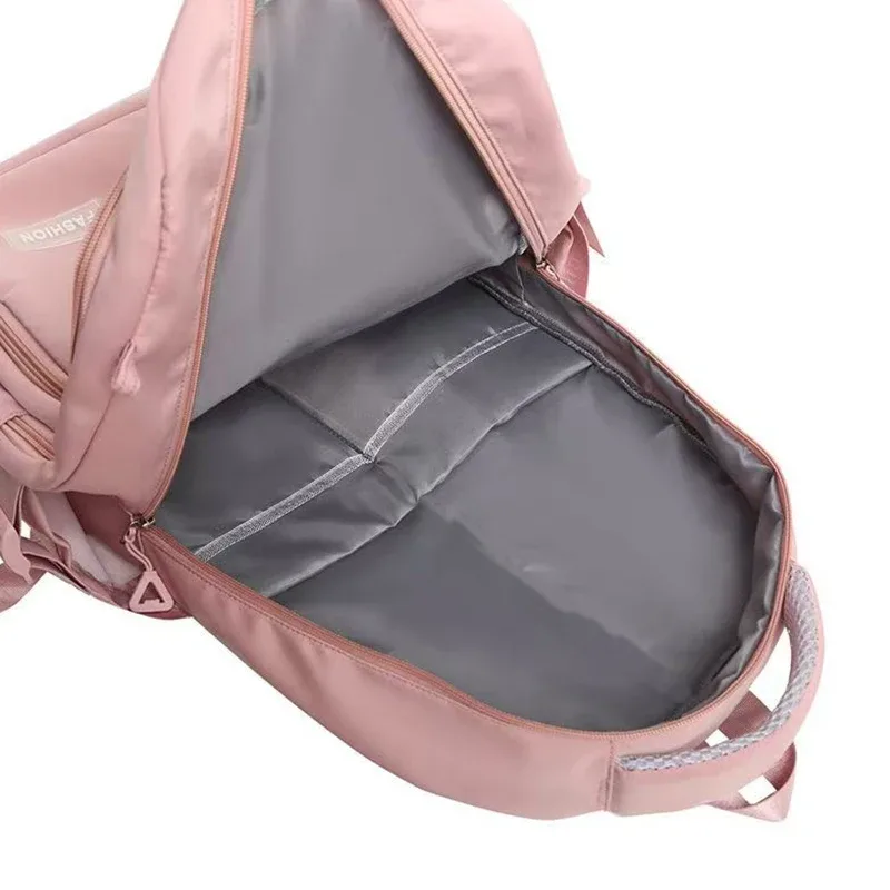 sac à dos de couleur neutre pour hommes et femmes, couleur pure, adapté aux voyages et sorties étudiants. conception de fermeture éclair multicouche.