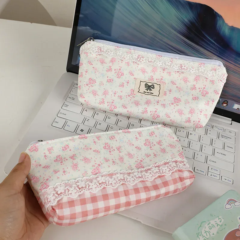 sac à cosmétiques en dentelle de haute qualité, sac à stylos design floral, sac de papeterie multifonctionnel de grande capacité, trousse à crayons pour étudiants