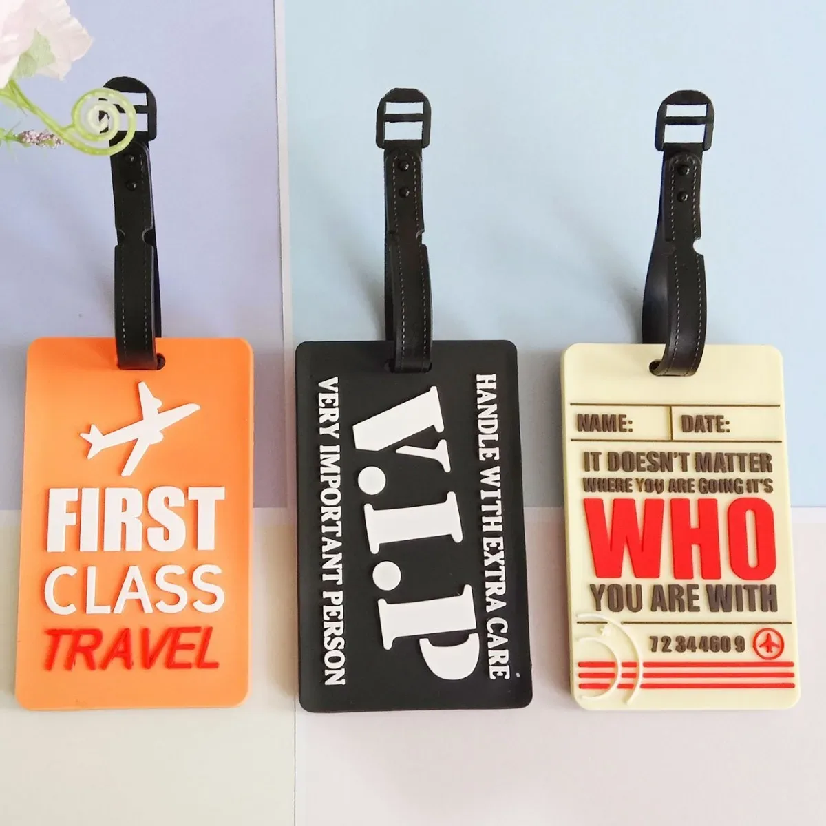 nouvelles étiquettes à bagages créatives en pvc – étiquettes d'identité pour carte d'embarquement, adresse, no