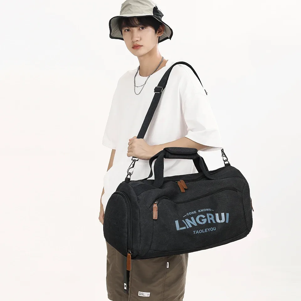 sac de voyage en toile pour homme, grande capacité, sac de week-end avec sangle initiée, durable et polyvalent pour les voyages de gym et une utilisation décontractée