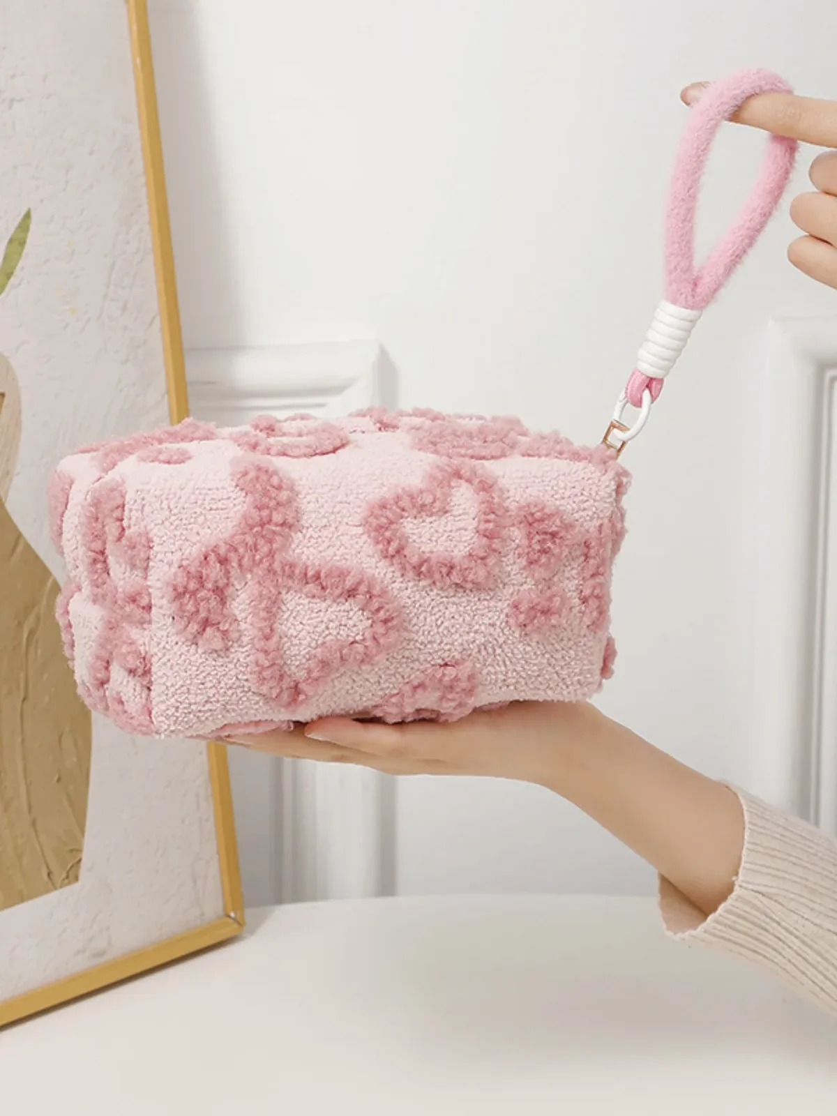 sac de rangement en peluche en forme de cœur, sac de papeterie de grande capacité pour étudiants, sac de rangement portable pour matériel de journalisation, sac de rangement pour cosmétiques en peluche mignon de grande capacité pour filles