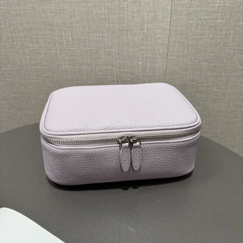 sac de maquillage en cuir de grande capacité, de forme boîte, à la mode, sac de toilette portable multifonctionnel, rangement simple pour cosmétiques de voyage.