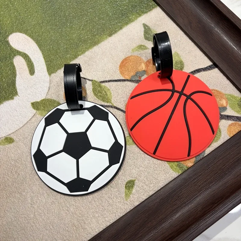 1/2 étiquettes de bagage en silicone souple anti-perte pour le sport (basketball, football, baseball) – idéales pour valises et sacs à dos de voyage