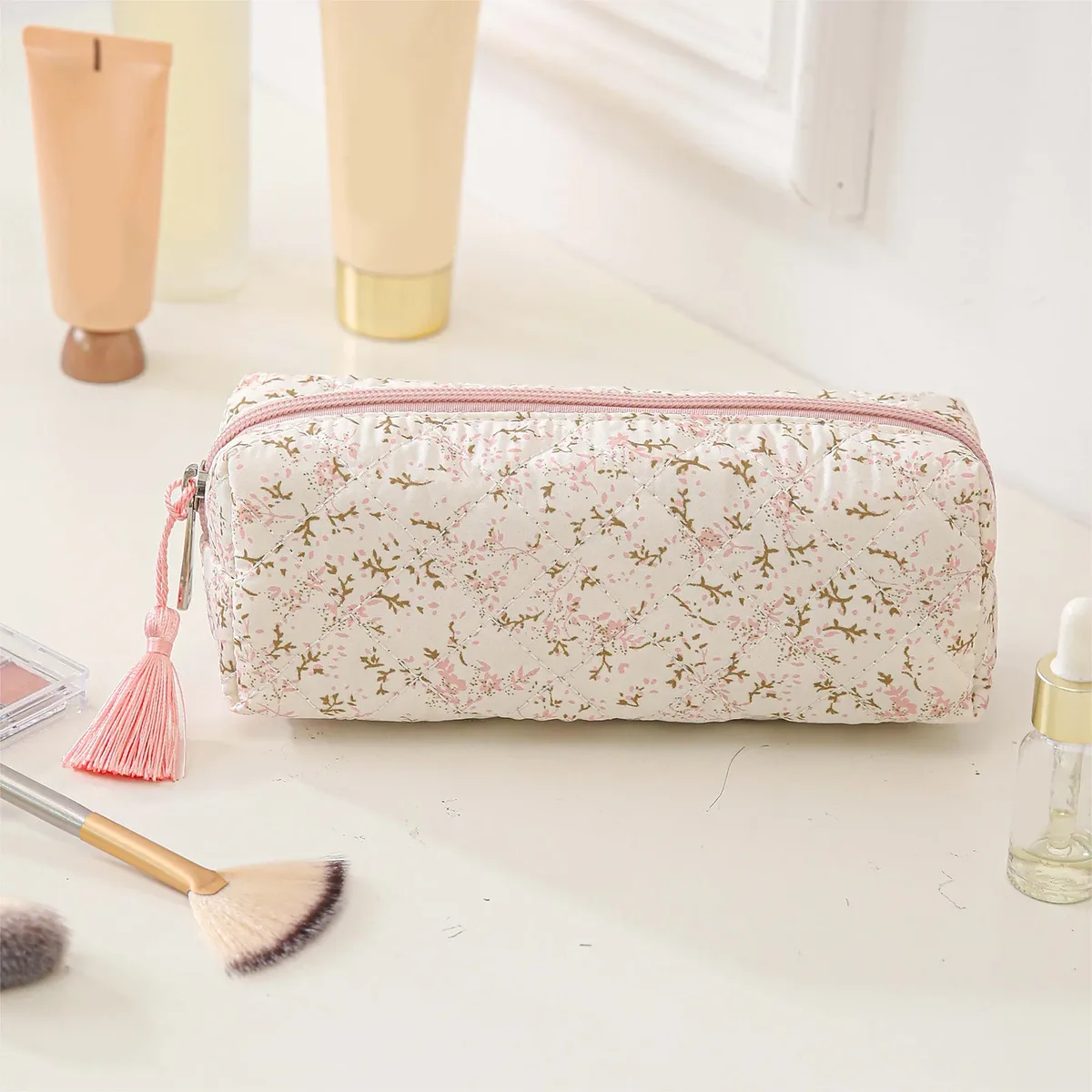 trousse de voyage matelassée florale pour femme avec fermeture éclair, grande capacité, pochette à crayons pour les voyages, le travail et le quotidien