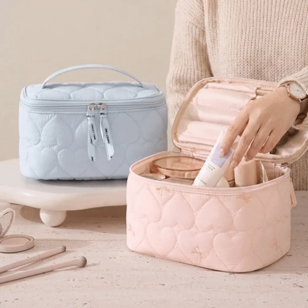 Grande trousse de maquillage pour femmes, imprimé cœur, imperméable, sac de toilette de voyage, sac de rangement pour cosmétiques à double fermeture éclair, portable