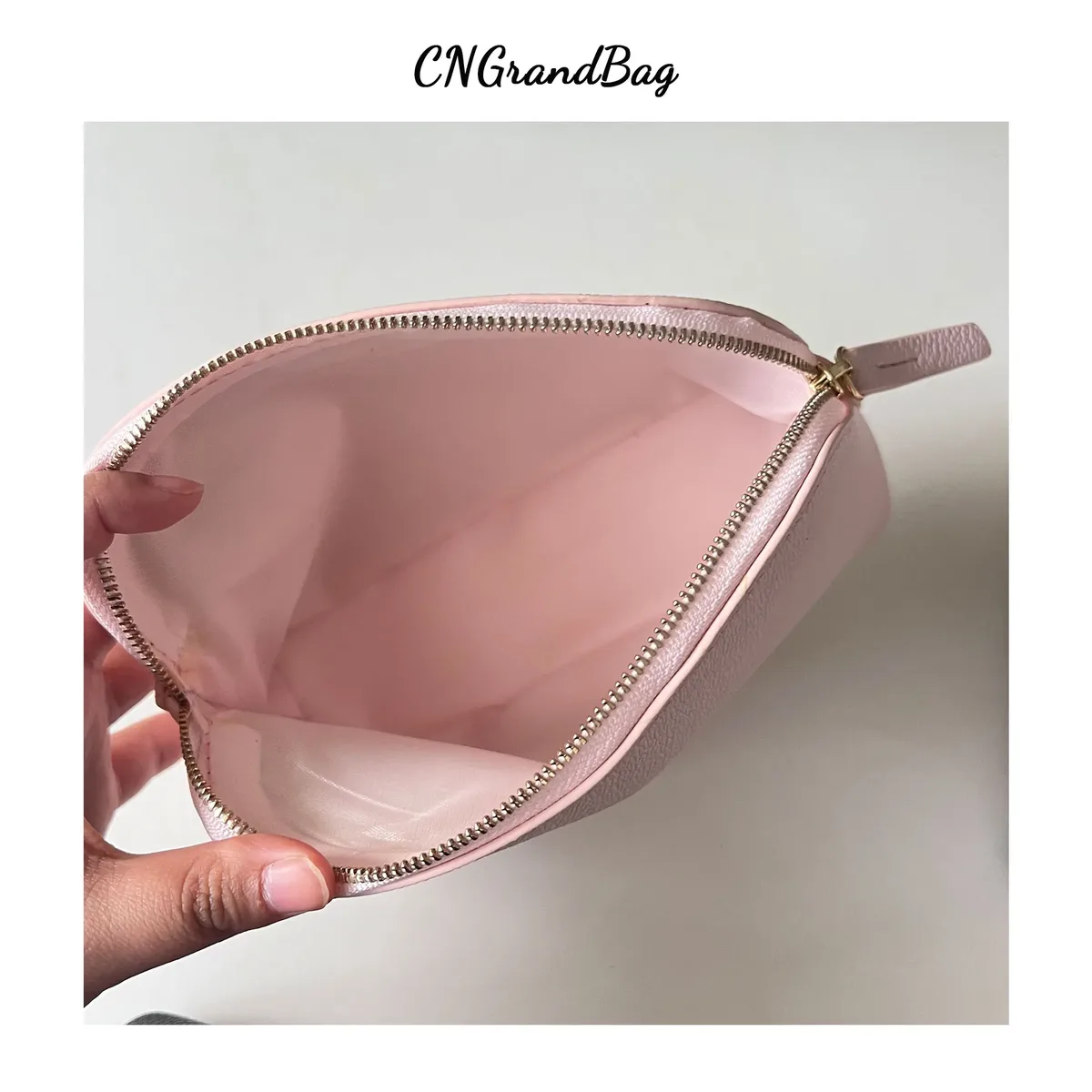 sac de rangement de cosmétiques en cuir pu avec lettres personnalisées, sac de maquillage de couleur unie d'atmosphère simple classique, sac de lavage avancé à fermeture éclair