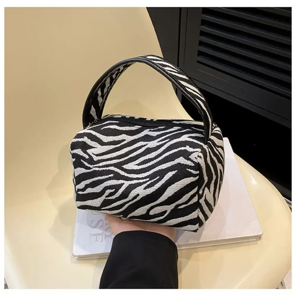 pochette de maquillage portable tendance motif léopard, grande capacité, avec fermeture éclair, pour femmes, organiseur de maquillage, trousse de toilette, sac à main en toile, sac oreiller