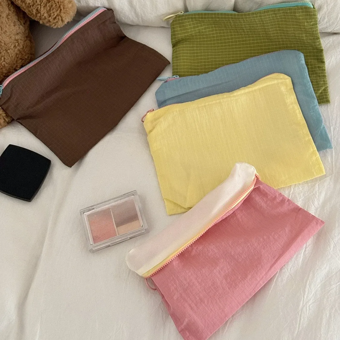 nouvelle trousse de maquillage à carreaux pour femme, grande capacité, en nylon, avec fermeture éclair, pochette de voyage, organisateur cosmétique, sacs de rangement zippés