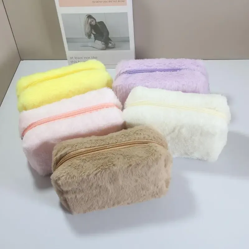 sacs à maquillage en peluche pour femmes, organiseur de voyage doux, trousse de maquillage pour jeunes filles, étui à cosmétiques, accessoires essentiels