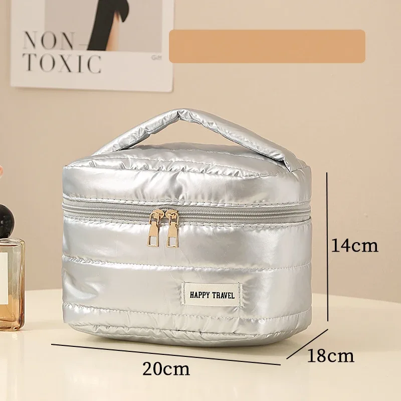 sac de maquillage haut de gamme doré, sac de rangement multifonctionnel argenté, sac de toilette portable de grande capacité pour une utilisation en extérieur