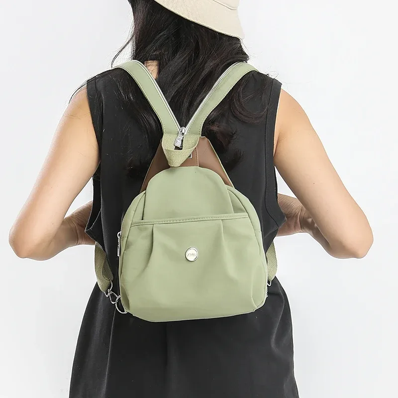 mini sac à dos multicolore, sac à dos léger en nylon, peut contenir un ipad mini, sac de voyage quotidien