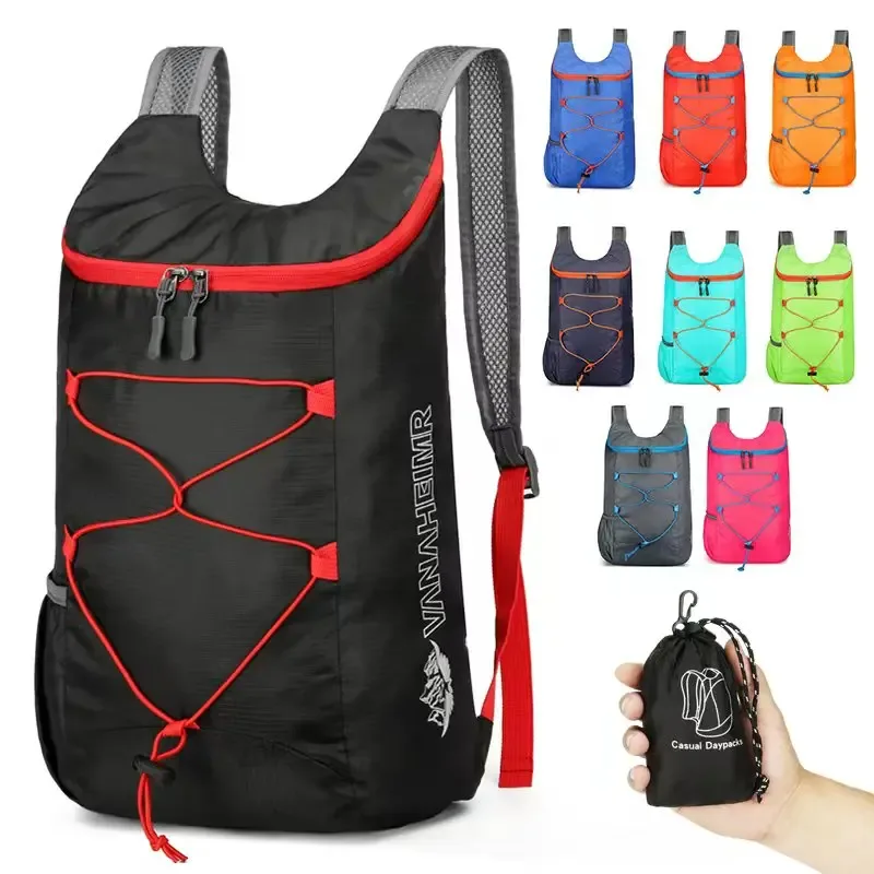 Le sac à dos léger d'extérieur pliable en nylon, un sac à main simple et un sac de randonnée convient aux sports et aux voyages de plein air