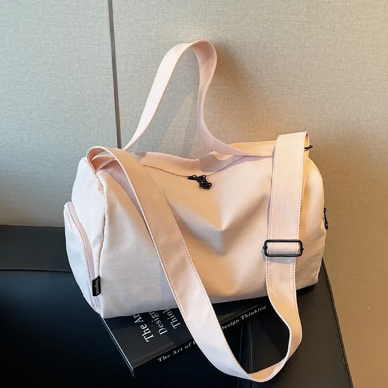 sac de sport pour femmes, sac de natation à séparation humide/sèche, sac de voyage grande capacité pour courtes distances avec compartiment à chaussures