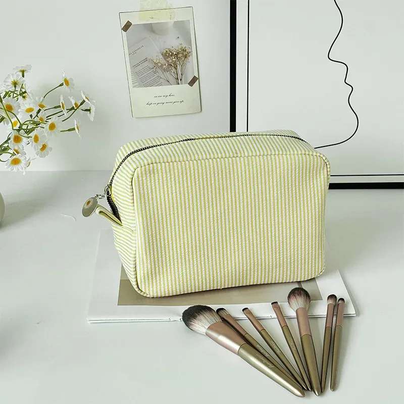 pochette cosmétique rayée personnalisée avec broderie de texte sur mesure, sac de voyage portable pour le rangement de maquillage et de soins de la peau diy