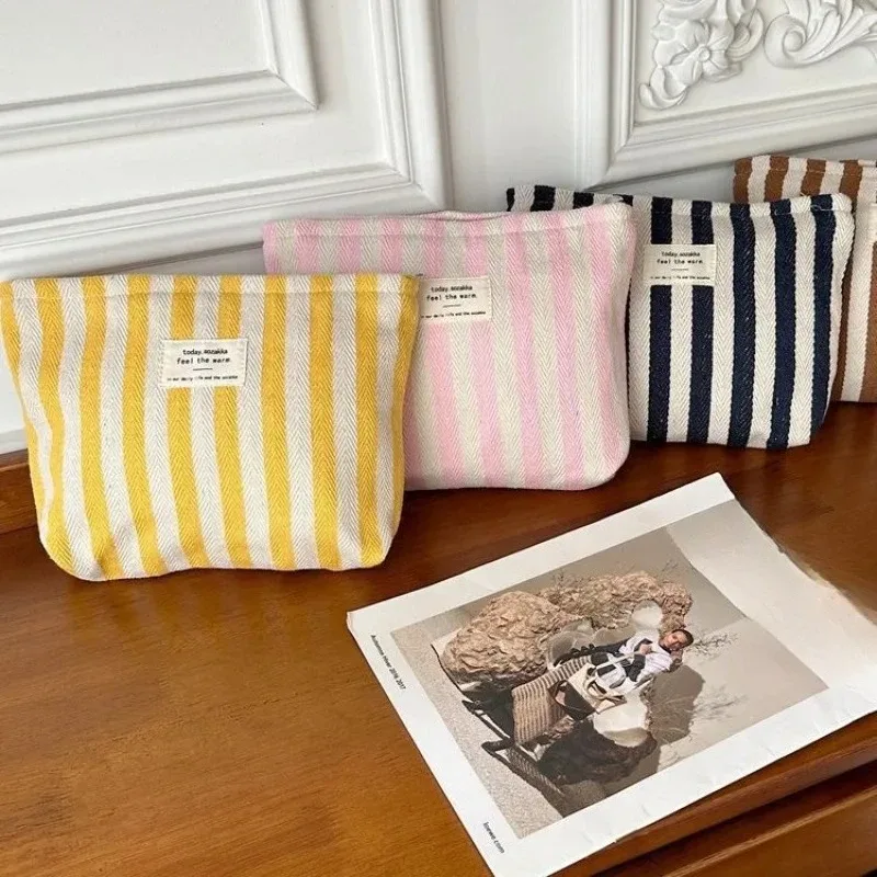 Sac à cosmétiques à rayures, sac à cosmétiques étanche pour femmes, petit sac de rangement, étui de maquillage, pochette de voyage organisateur pour dames