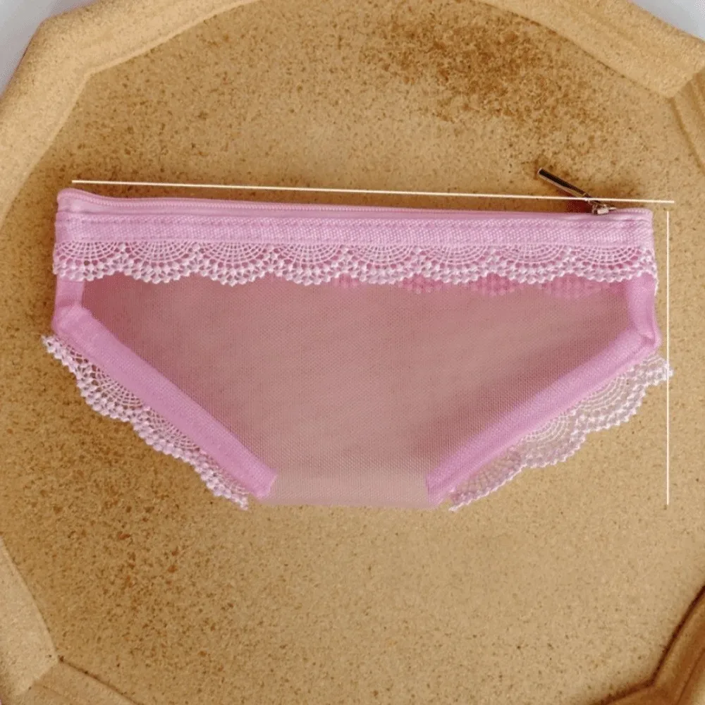 pochette cosmétique unique en forme de slip, en dentelle transparente avec motif cœur, sac de rangement pour maquillage, trousse de toilette en maille y2k pour le voyage
