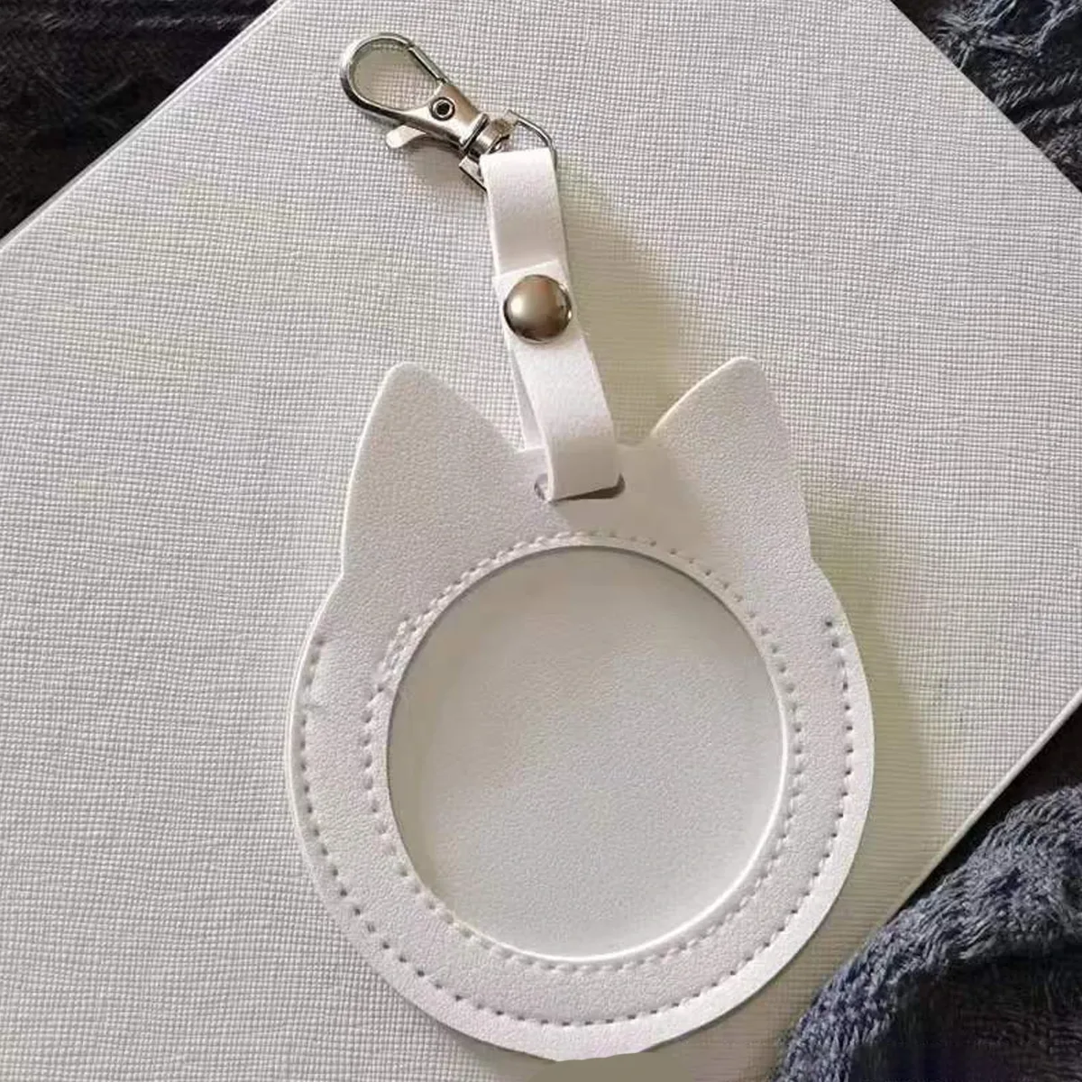étui de rangement pour badges, étui de protection pour badges ronds, sac d'anime, accessoire, pochette d'affichage de badges portable, rangement de badges portables