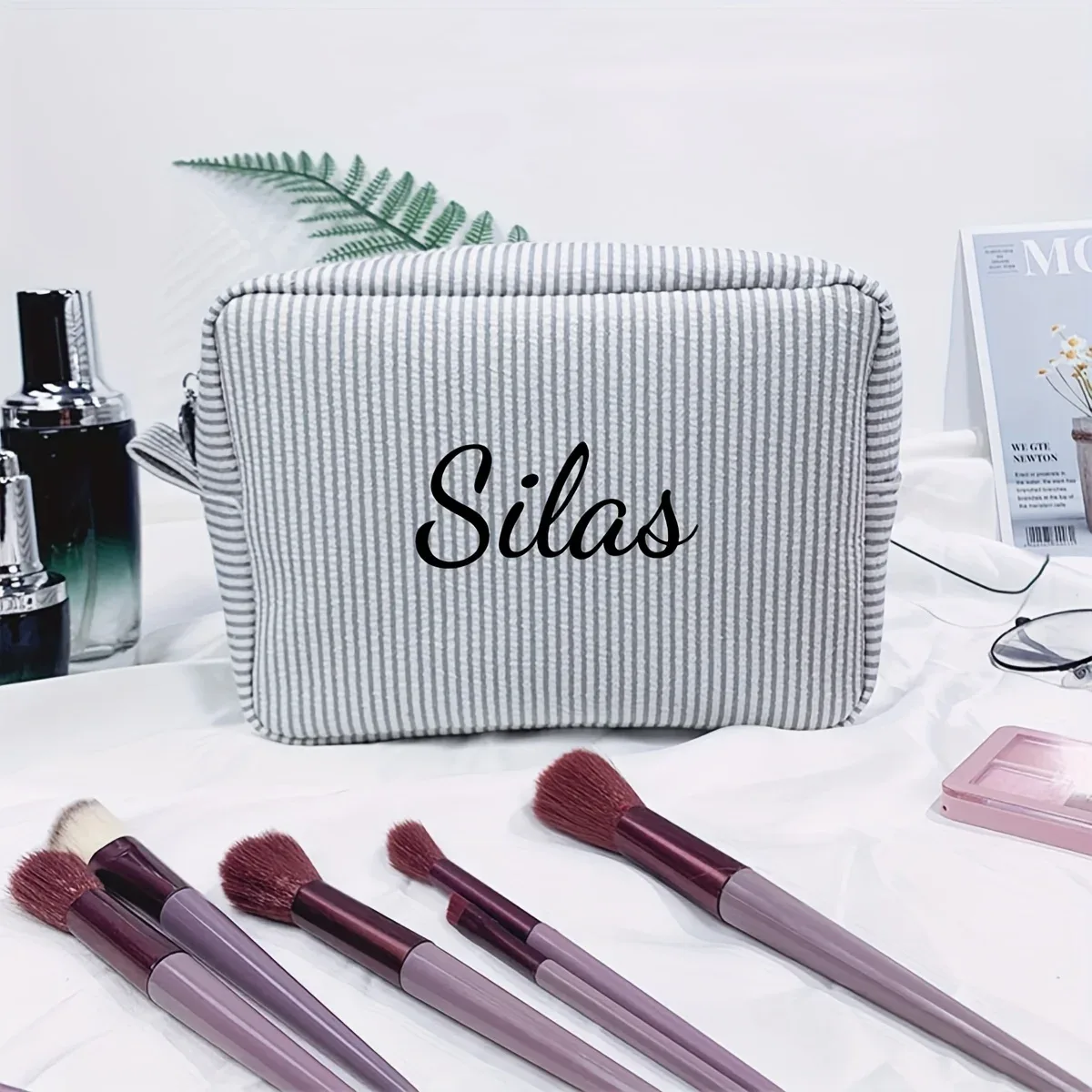sac de maquillage brodé avec nom personnalisé, pochette à cosmétiques rayée, organisateur de toilette de voyage, trousse à crayons à fermeture éclair de grande capacité, cadeau pour femmes