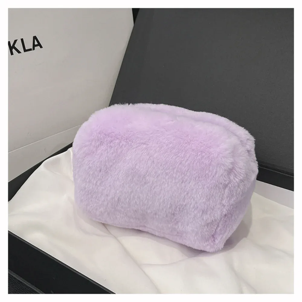 sac à maquillage en fausse fourrure moelleuse et mignonne, grande capacité, pochette cosmétique pour les voyages et l'usage quotidien