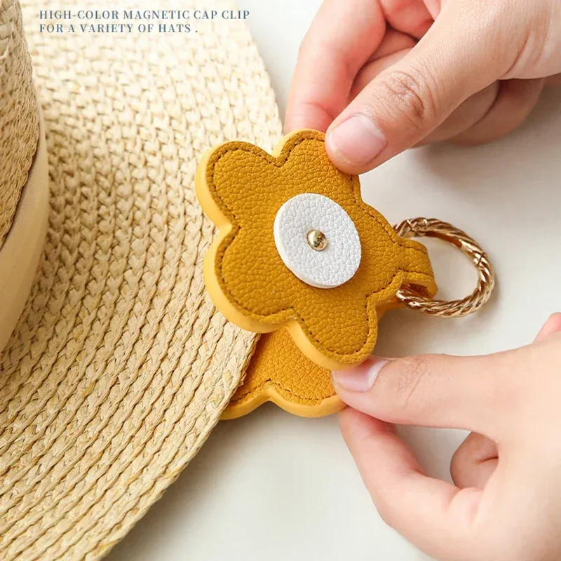 clip de chapeau magnétique de voyage en cuir pu, chapeau en forme de fleur, clip de rangement anti-perte, pendentif de sac à dos à la mode