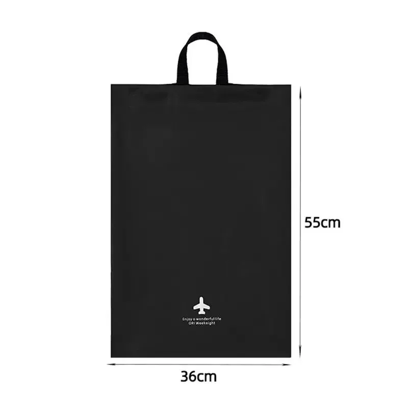 ensemble de trois sacs de rangement de voyage minimalistes et modernes, un organisateur de bagages essentiel et un organisateur de garde-robe/sous-vêtements.