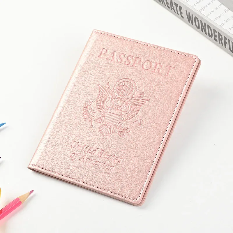 porte-passeport, portefeuille, accessoires de voyage essentiels, blocage rfid, étui à cartes en cuir, incontournables pour les voyages internationaux, accessoires de voyage