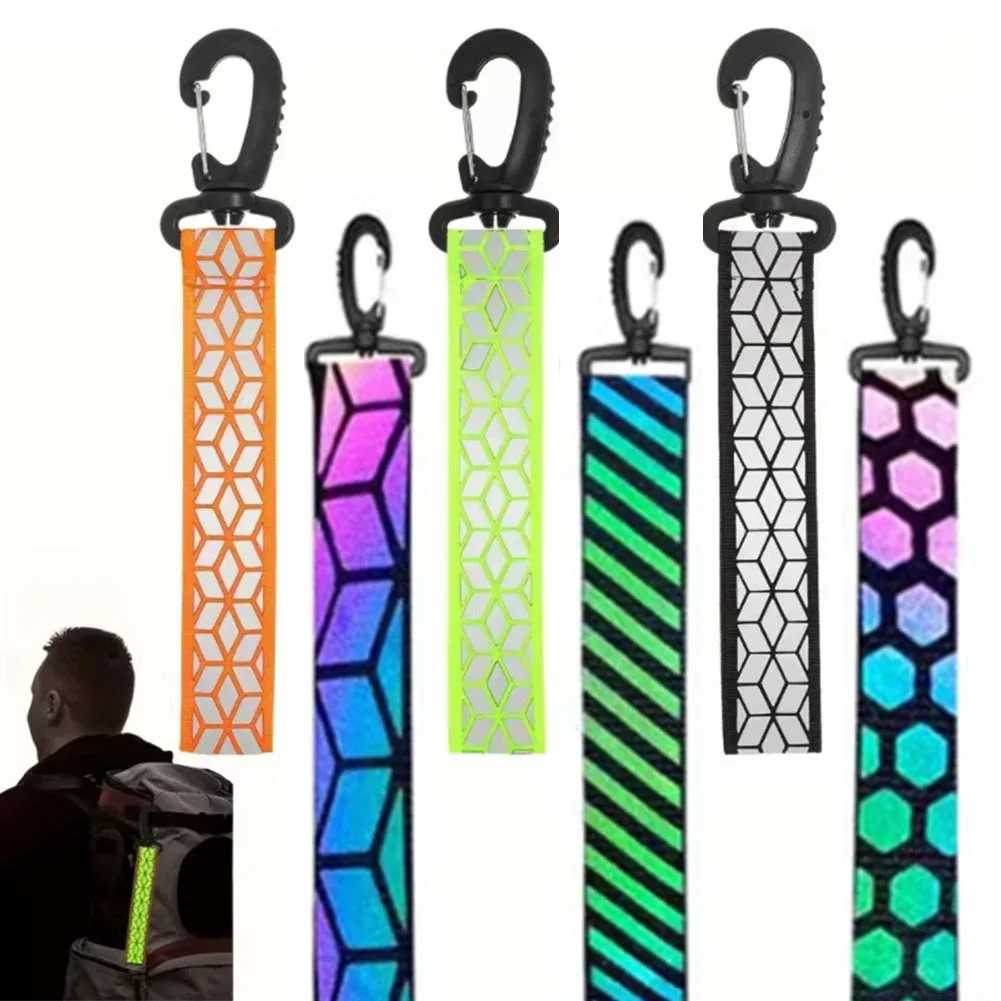Porte-clés réfléchissant avec pendentif, pour sac à dos, sécurité, léger, lumineux, pour Camping en plein air, course nocturne, cyclisme, 1 pièce