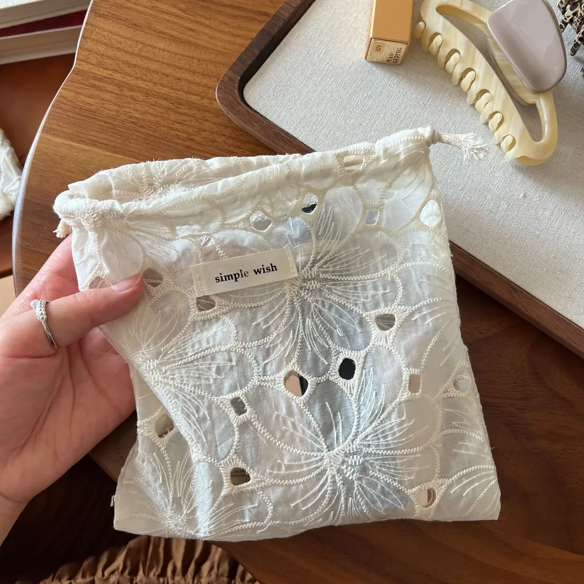 pochette de rangement rétro en dentelle abricot, organisateur polyvalent brodé avec découpe en dentelle, accessoires pour cheveux et écouteurs, sac de rangement