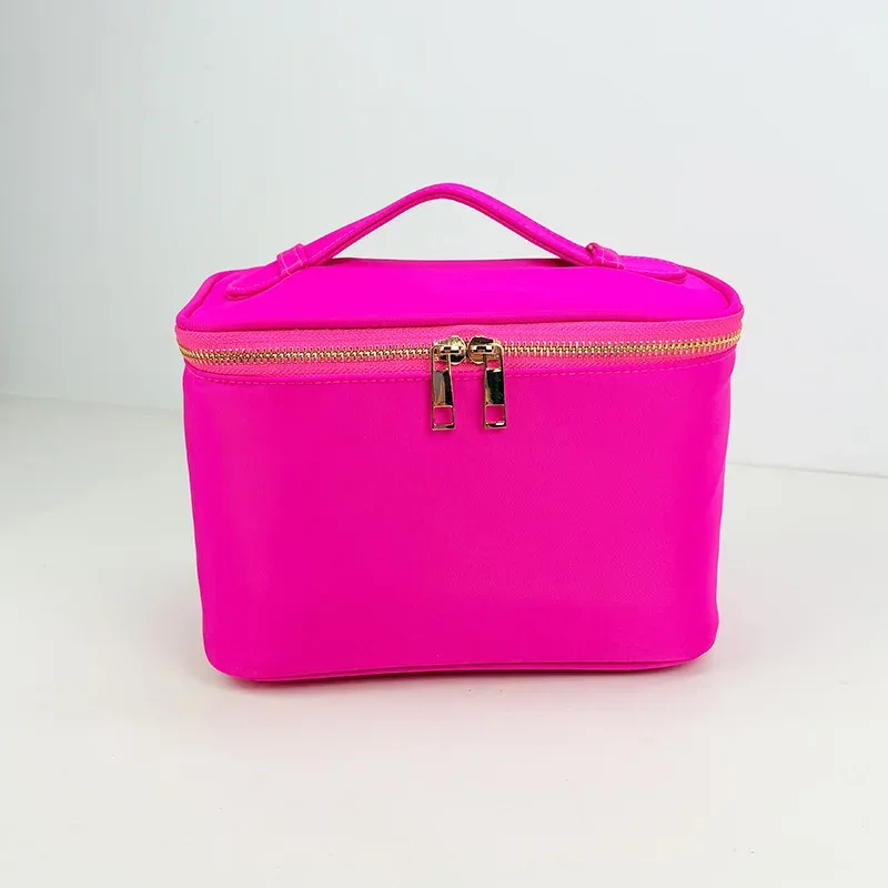boîte de rangement imperméable en nylon couleur bonbon avec poignée, grand espace, patchs personnalisables, trousse de toilette et de maquillage pour filles pour les soirées pyjama