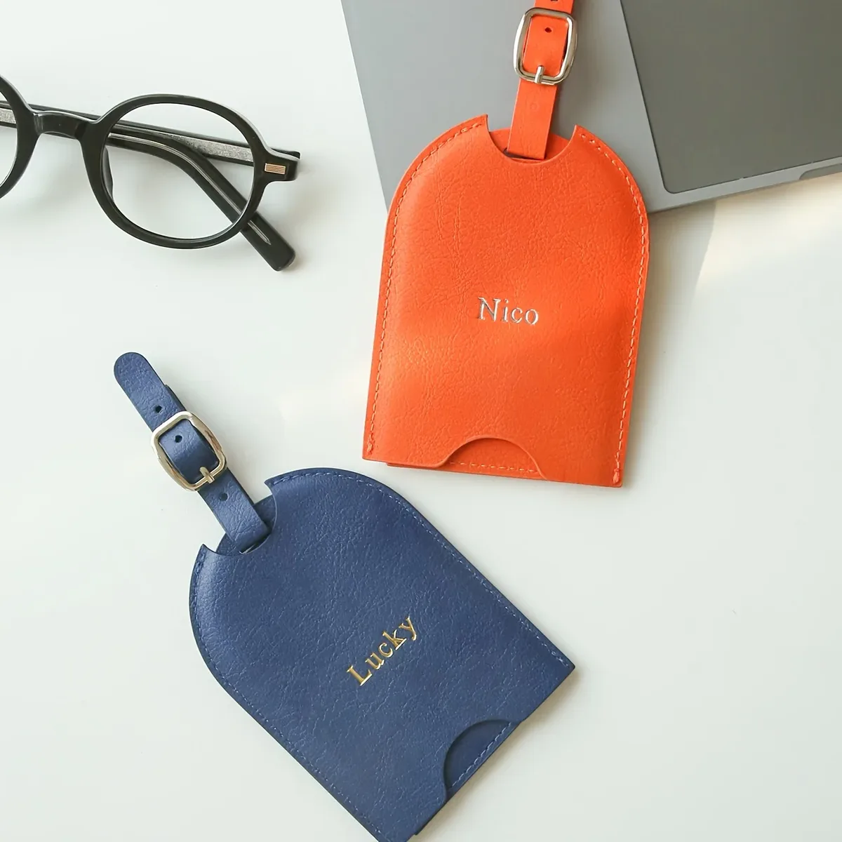 sac de voyage avec nom imprimé à chaud, étiquettes de sac à dos de qualité supérieure, accessoires de voyage chics faits à la main, cadeau d'anniversaire de demoiselle d'honneur, 1 pièce