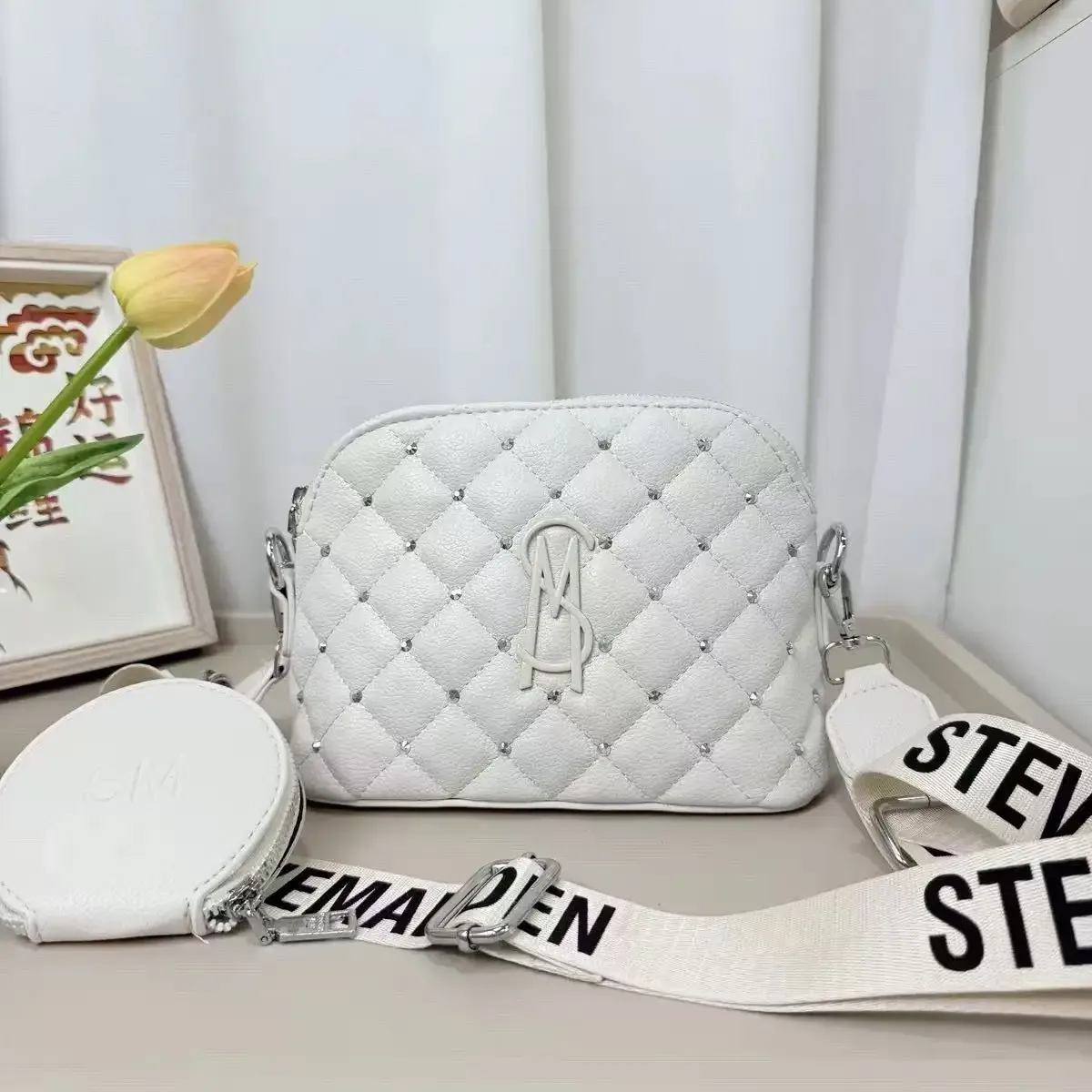 sac à bandoulière de luxe pour femme steve madden 2026, nouveau sac photo à motif losanges, sac à bandoulière décontracté de haute qualité
