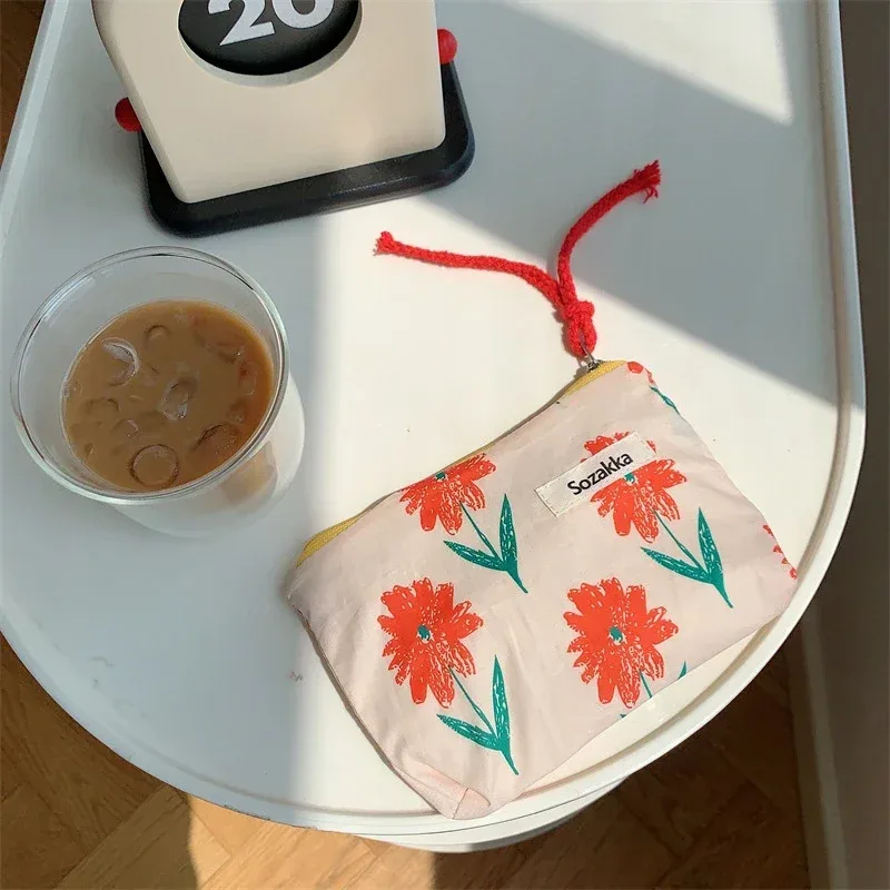 sacs à main de maquillage pour femmes, portefeuille, petits sacs en poudre, porte-monnaie de voyage floral kawaii, sac de rangement pour rouge à lèvres cosmétique portable