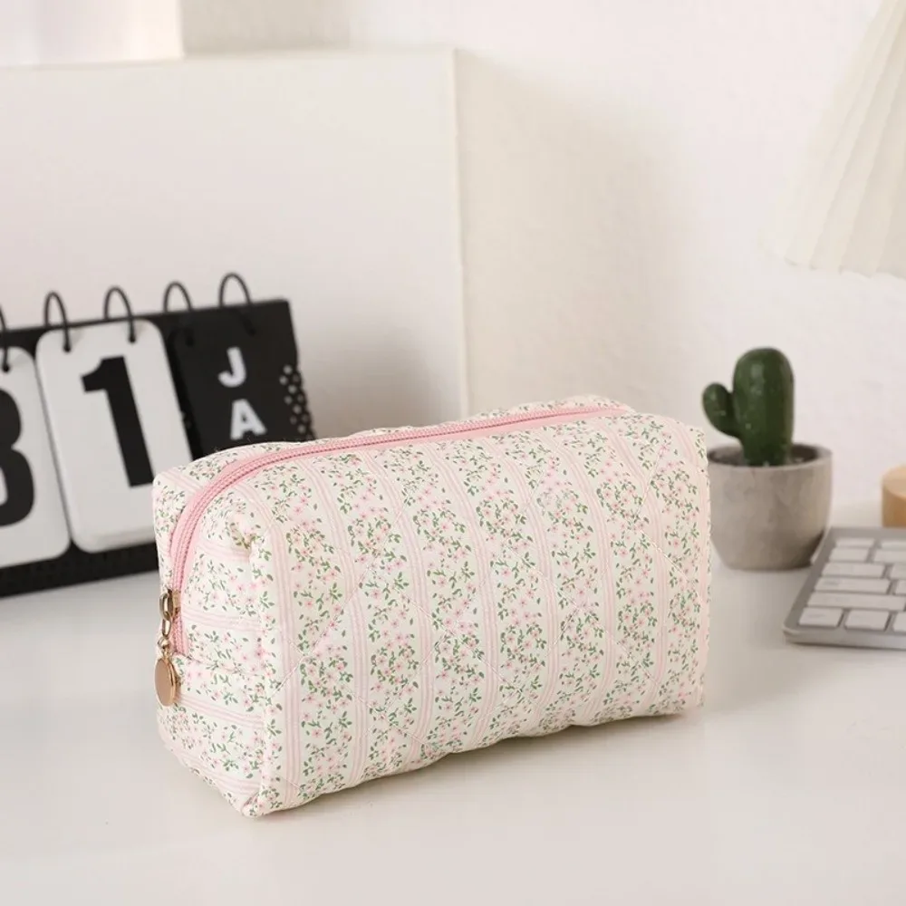 trousse de maquillage durable en coton doux, imprimé floral matelassé, grande capacité, pochette cosmétique, trousse de toilette pour soins de la peau et essentiels de beauté