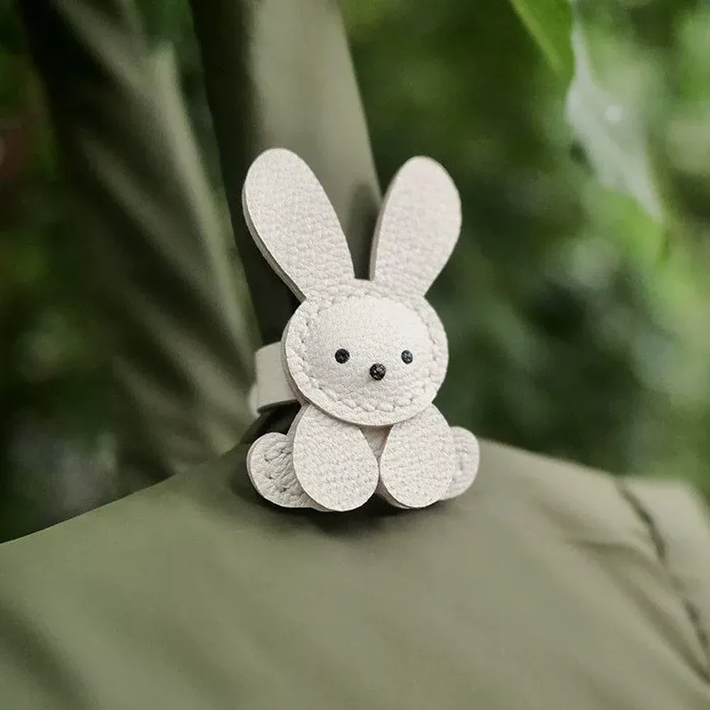 un charmant et mignon porte-clés en forme de lapin, orné de petites décorations adorables, parfait pour accrocher aux sacs à dos et aux sacs à main, accessoire de sac.
