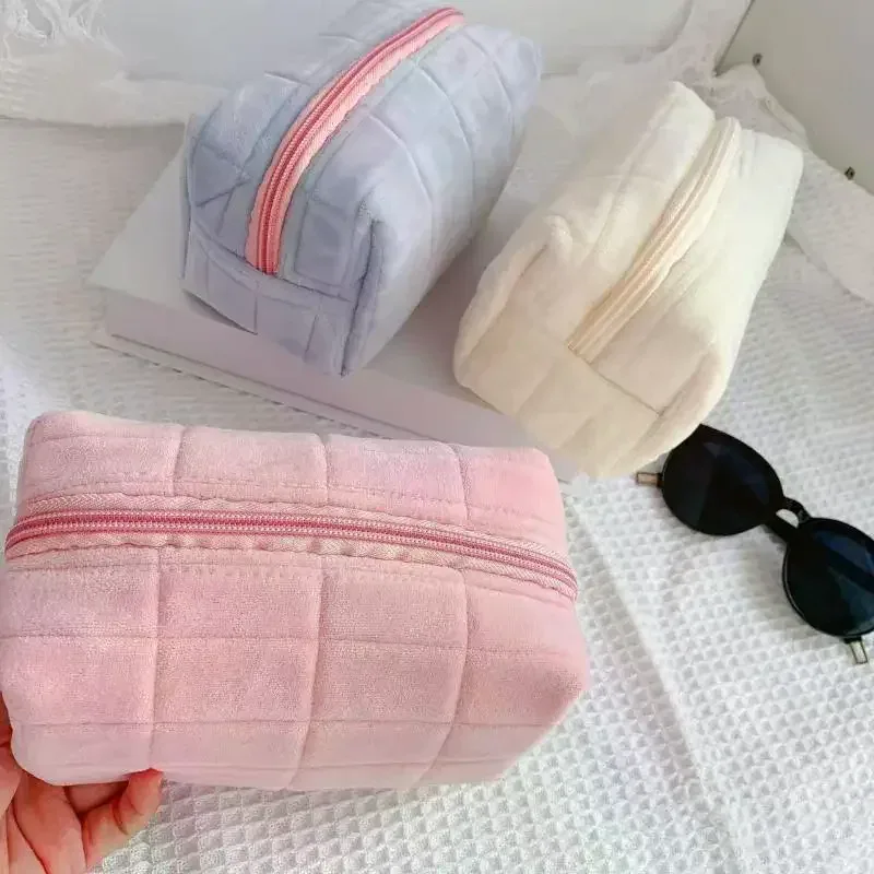 trousse de maquillage en peluche pour femmes, grand sac à cosmétiques doux à fermeture éclair, trousse de toilette de voyage, pochette de lavage, sac organisateur de voyage
