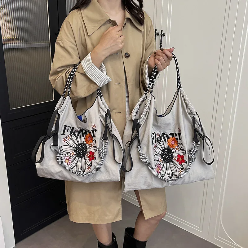 sacs fourre-tout à la mode avec chaîne à billes, niche japonaise brodée, sac de shopping étanche de grande capacité, sac à main à bandoulière unique