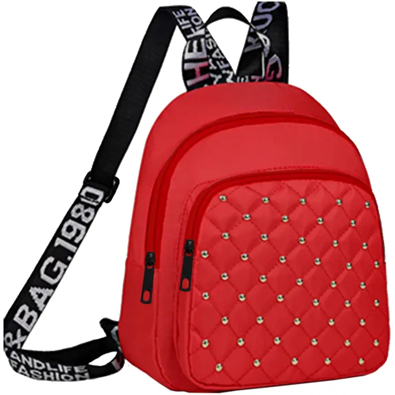 sac à dos clouté chic et élégant, multicolore, matelassé, sangle réglable, léger pour les déplacements quotidiens, sac élégant fonctionnel décontracté