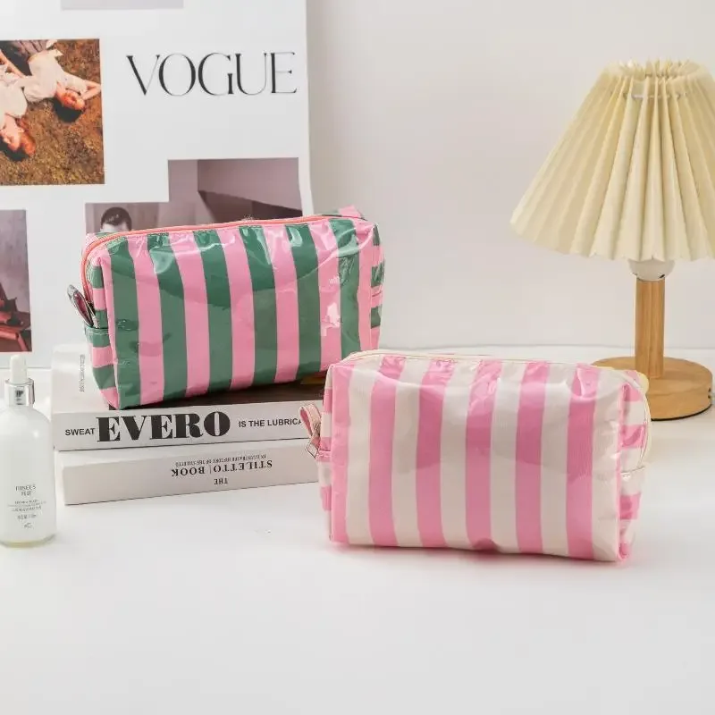 Sac à cosmétiques rayé en PVC, trousse de maquillage avec fermeture éclair, trousse de toilette de voyage étanche, étui pour pinceaux de maquillage, 1 pièce