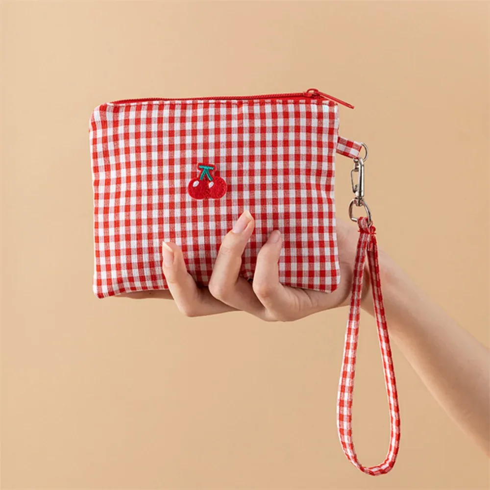 sac de maquillage en toile cerise, sac de rangement portable à carreaux rouges de grande capacité pour cosmétiques et rouge à lèvres, pochette de toilette à fermeture éclair
