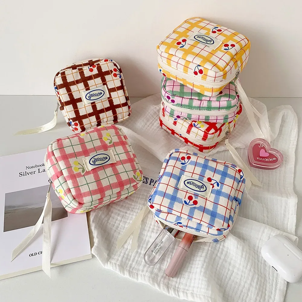 grande trousse de toilette à carreaux de style coréen, sac de rangement portable mini pour serviettes hygiéniques à petites cerises, sac de rangement pour casque bluetooth