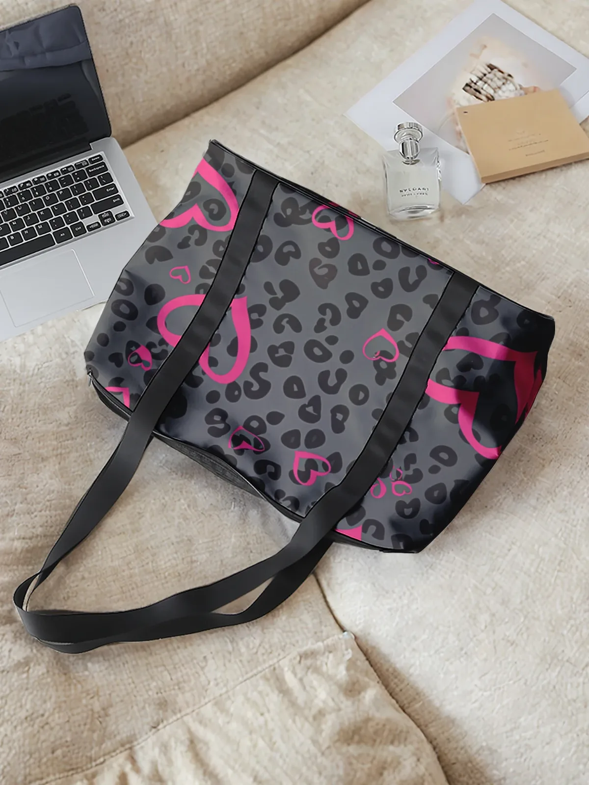 grand sac fourre-tout imprimé cœur rose léopard, sac à main à bandoulière, sac de rangement à larges sangles pour les voyages, la plage, le shopping, la salle de sport et les trajets quotidiens
