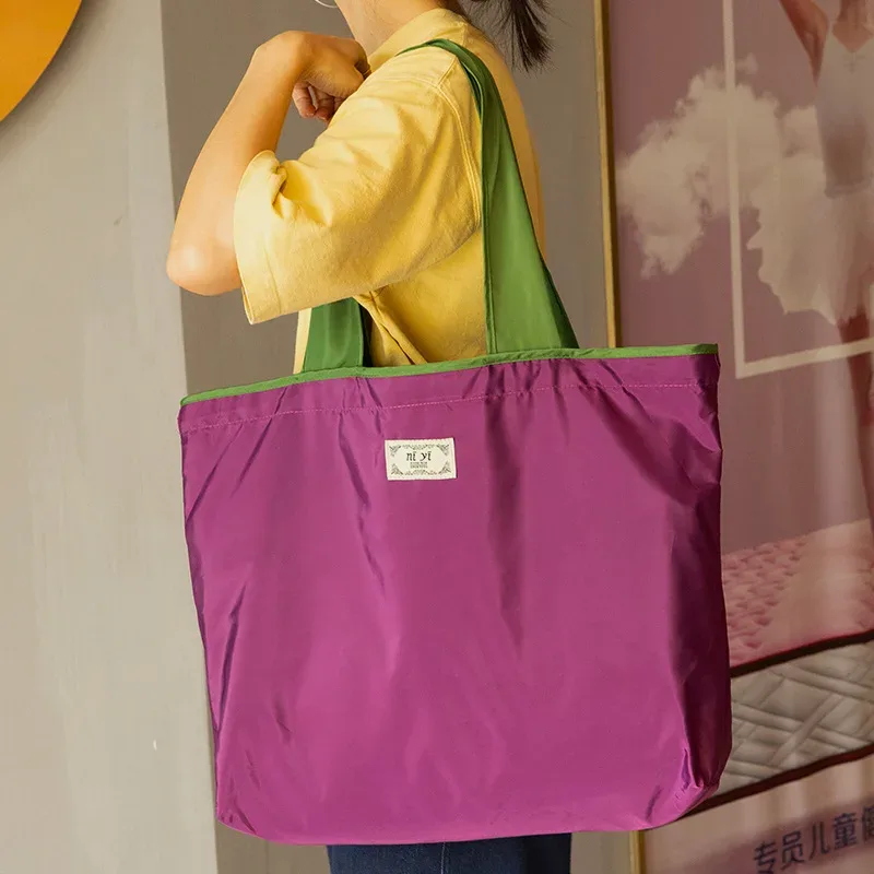 grand sac de courses pliable et simple à cordon de serrage, sac à bandoulière portable étanche et écologique à la mode
