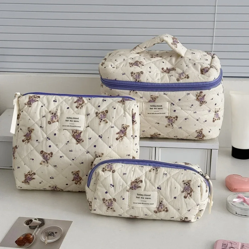 Sac de maquillage ours de dessin animé pour femmes, grande capacité, mignon organisateur de voyage, pochette matelassée, sac à main de rangement de toilette pour dames