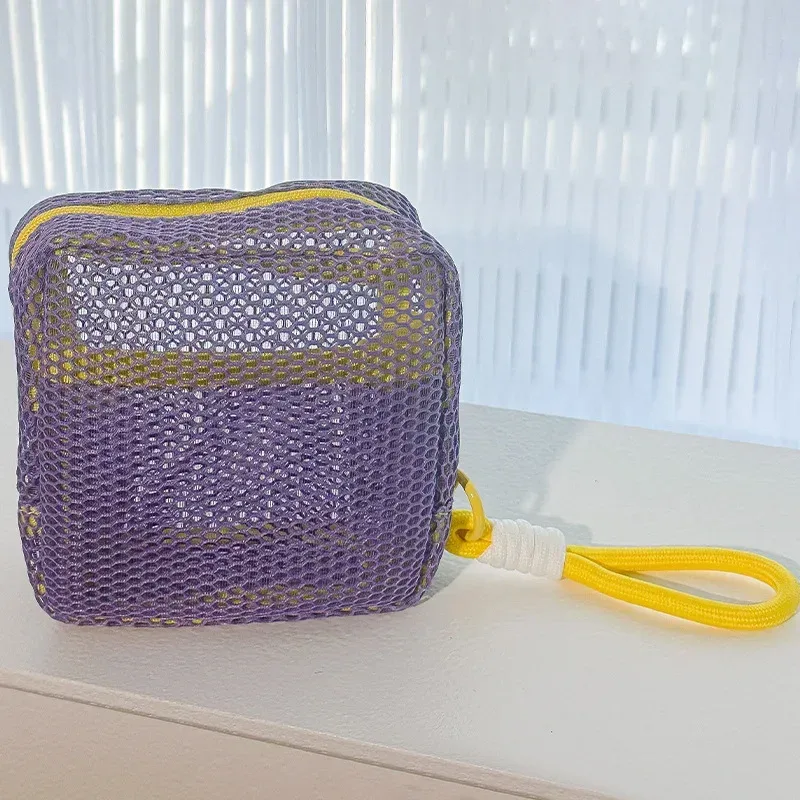 sac cosmétique coréen léger en maille 2026, sac de rangement carré portable avec fermeture éclair, sac de rangement polyvalent pour articles divers