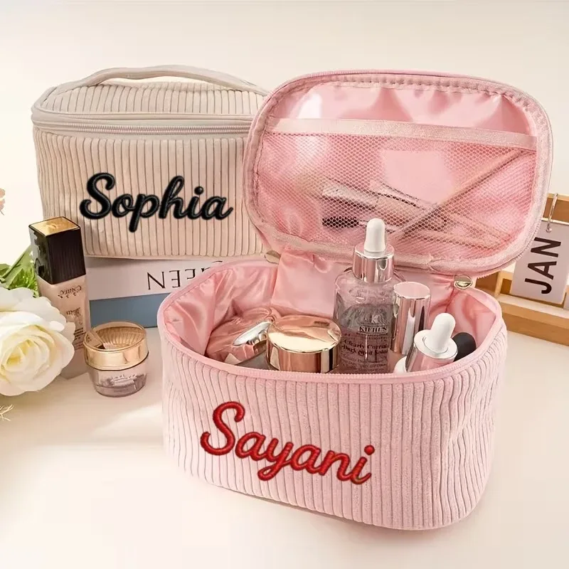 Pochette cosmétique moelleuse personnalisée, idéale pour organiser les voyages et les articles de toilette quotidiens, un choix de cadeaux doux pour la fête des mères