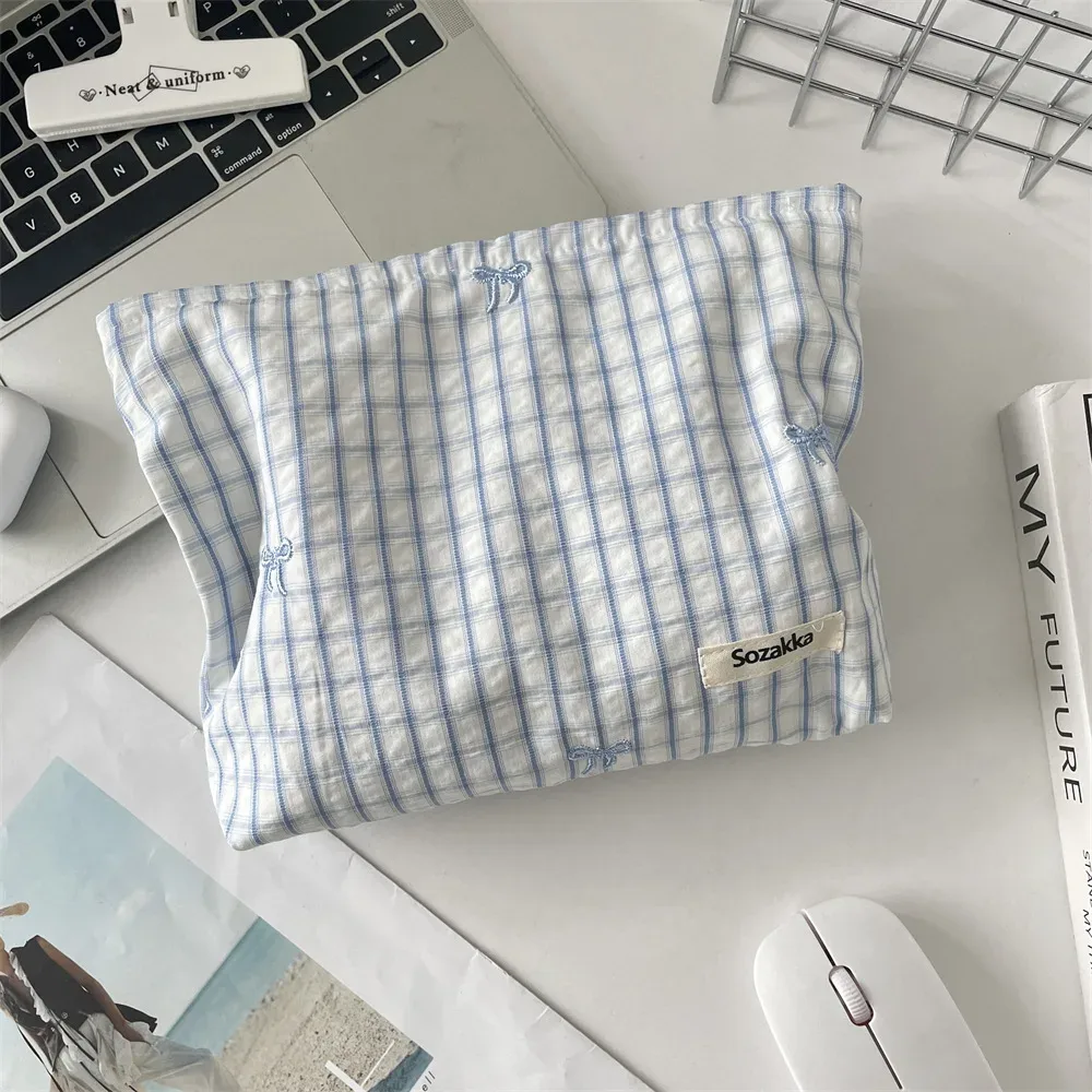 nouveau sac de maman de couleur bleue, sac de maquillage brodé avec nœud papillon, sac à couches pour bébé, pochette à couches, sacs de rangement de toilette de voyage