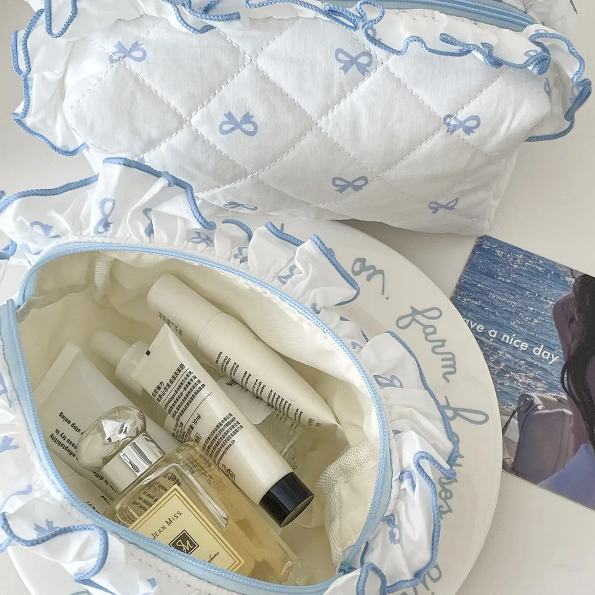 sac à cosmétiques à volants avec nministériels d pour femme, design doux, trousse de maquillage pour dames, sacs de rangement de voyage, simple, matelassé, pochette à fermeture éclair