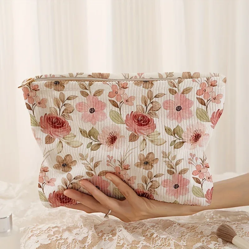 Pochette de maquillage chic en velours côtelé à motif de roses - Pochette cosmétique légère à fermeture éclair avec doublure pour articles de toilette et accessoires pour femmes