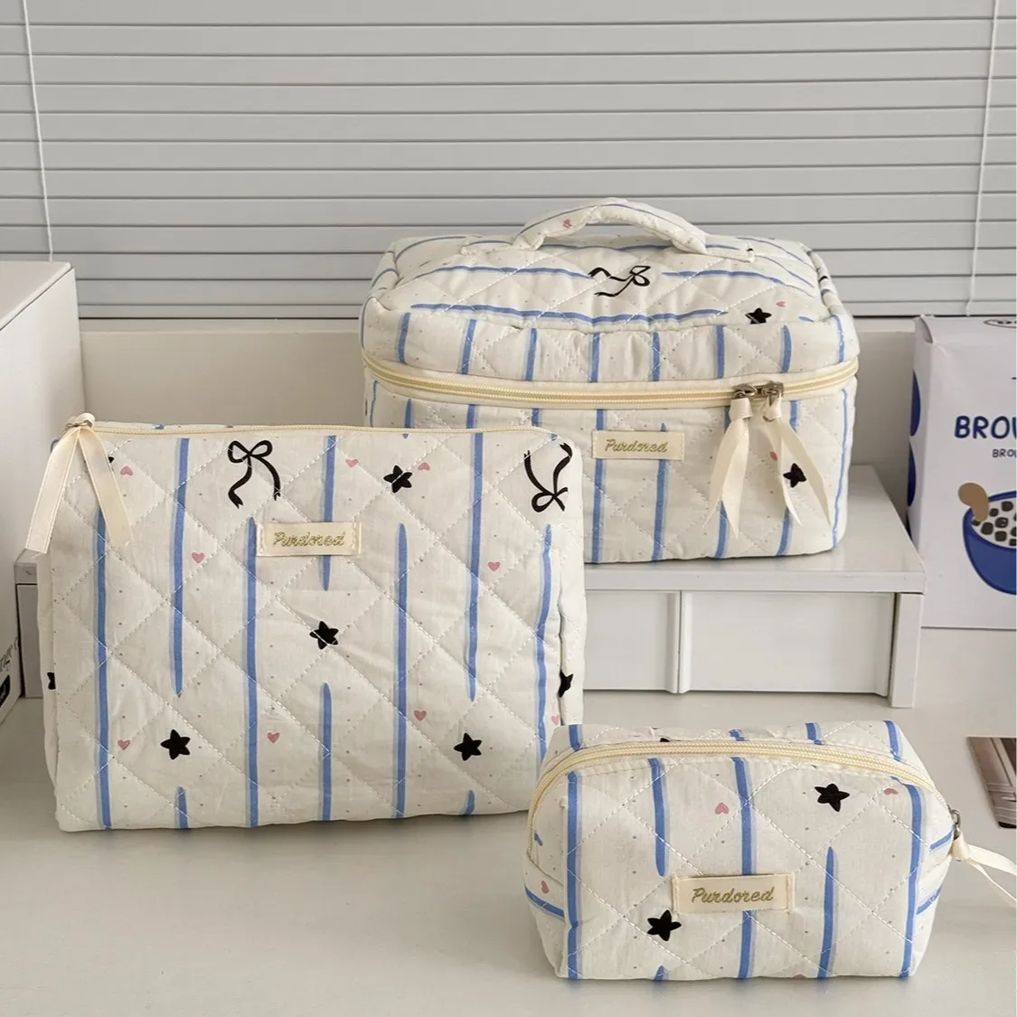 lot de 3 trousses de toilette matelassées à nœuds et motifs floraux, style vintage, grande capacité, souples et portables, pour maquillage et articles de toilette